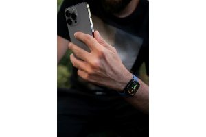 A person holding a phone